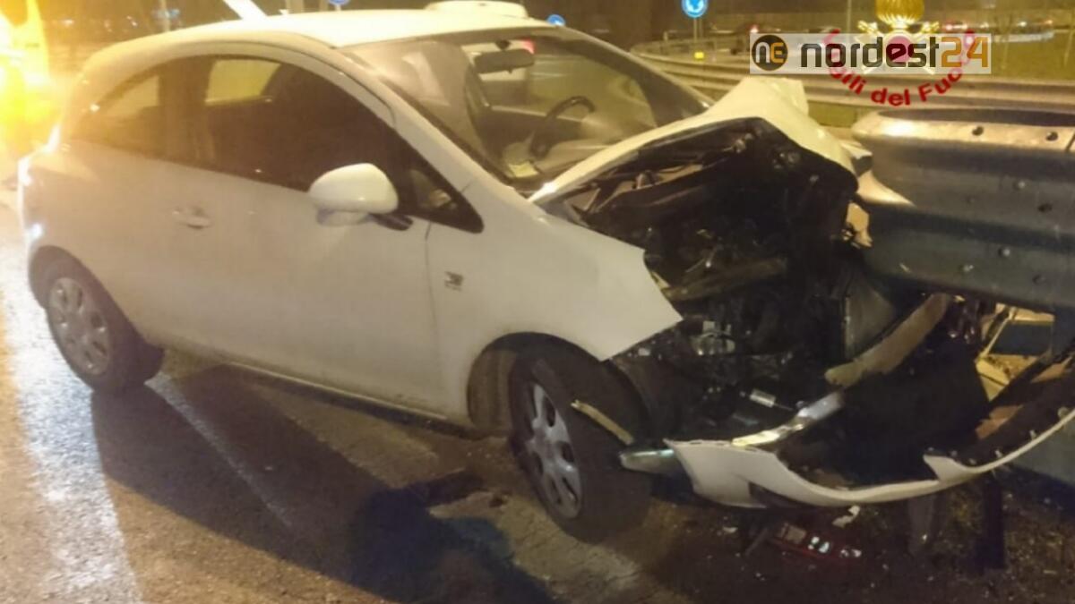 Incidente a Vicenza, schianto contro il guardrail: ferita una donna - 