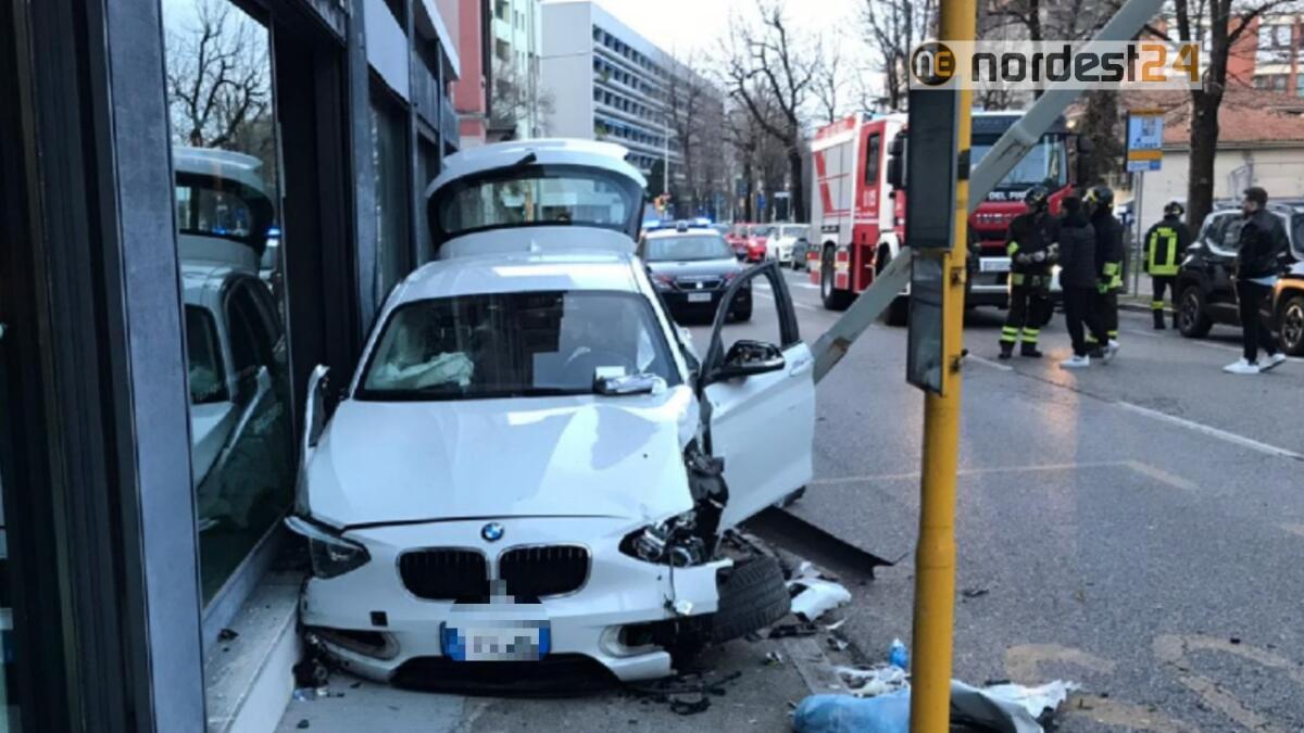Si schianta con la Bmw, 30enne albanese ubriaco al volante - 