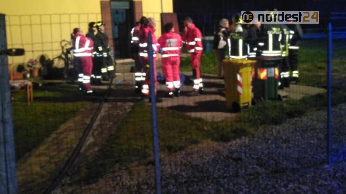 Incendio nella stanza durante la notte: morto un uomo - 