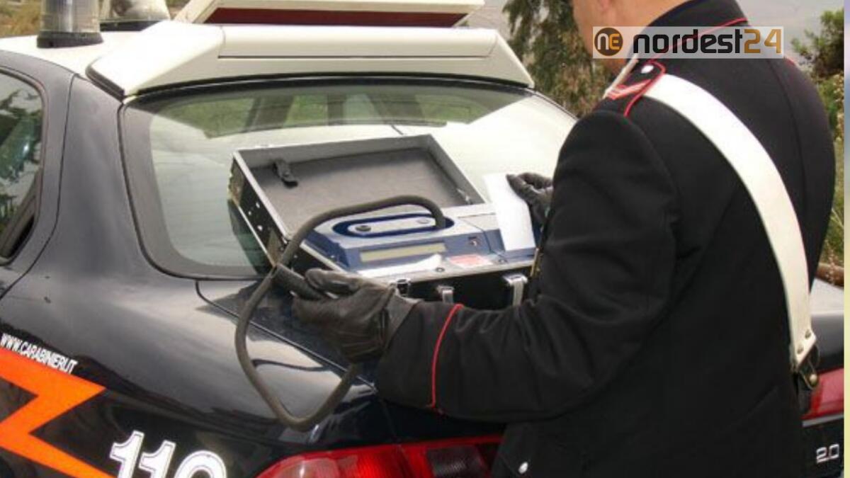 Va a comprare il vino già ubriaca, si schianta: denunciata badante rumena - 