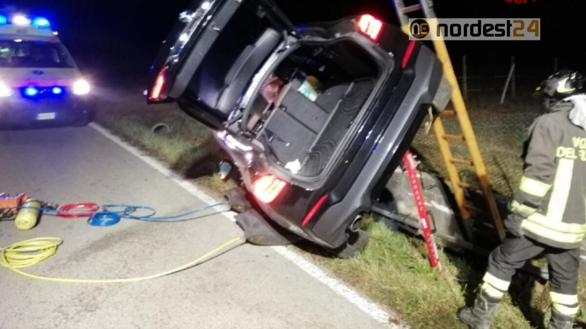 Bmw in bilico sul canale: 3 feriti tra cui bimbo di 15 mesi - 