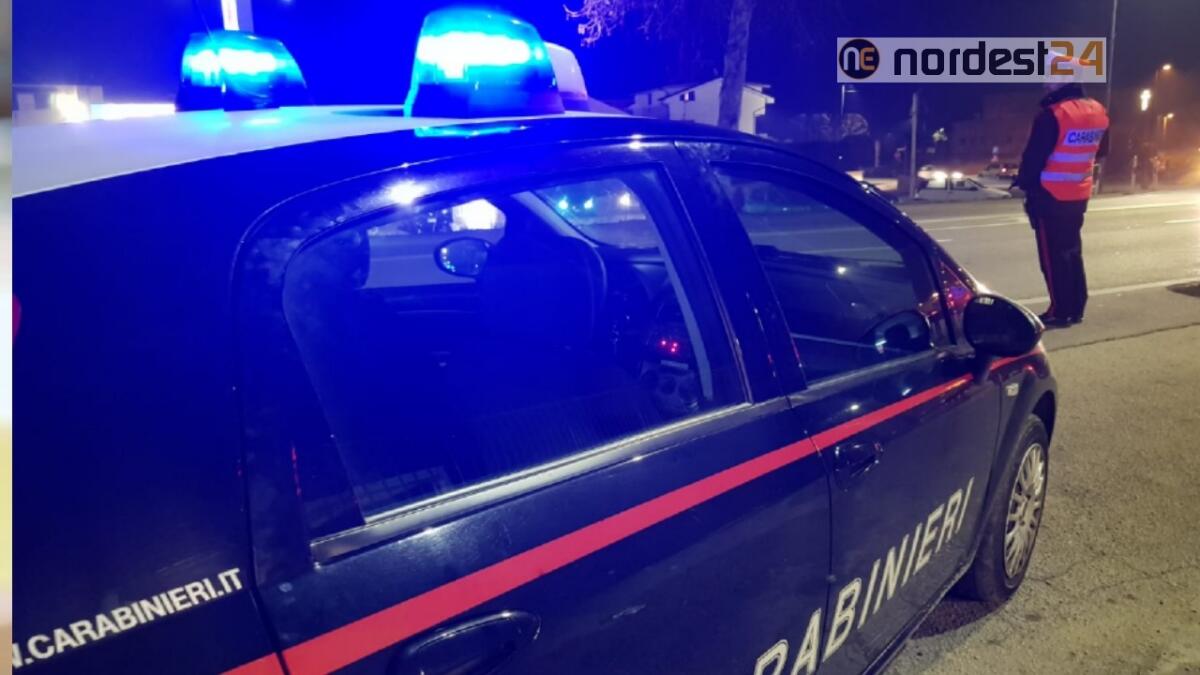 Lignano. Picchiato e derubato in casa: ferito il titolare di un Bar - 