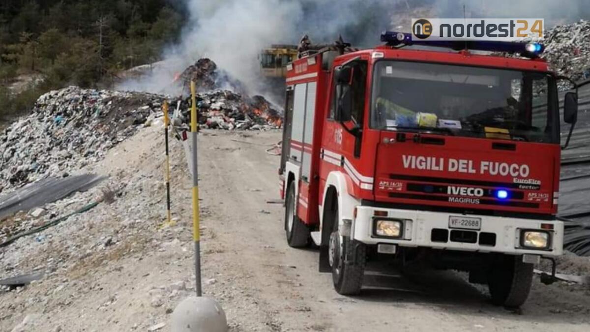 Incendio all’impianto di discarica in località Pies De Ra Mognes a Cortina - 