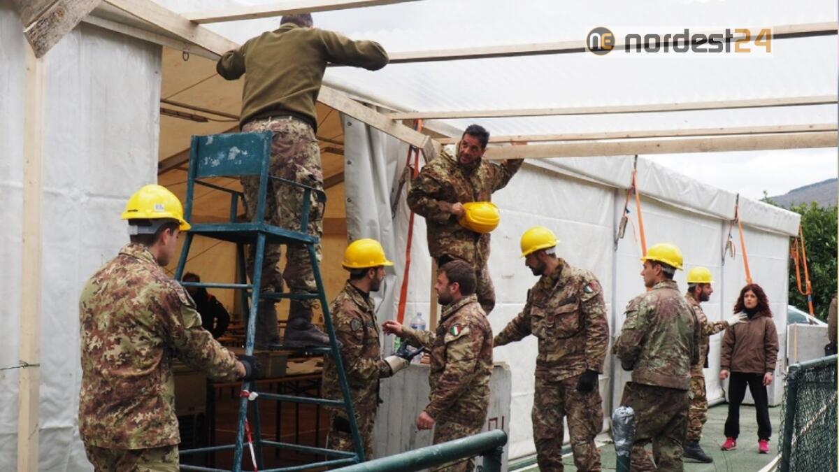 Auti dal Fvg alla Croazia: in partenza mezzi dell'Esercito e tende da 250 posti - 