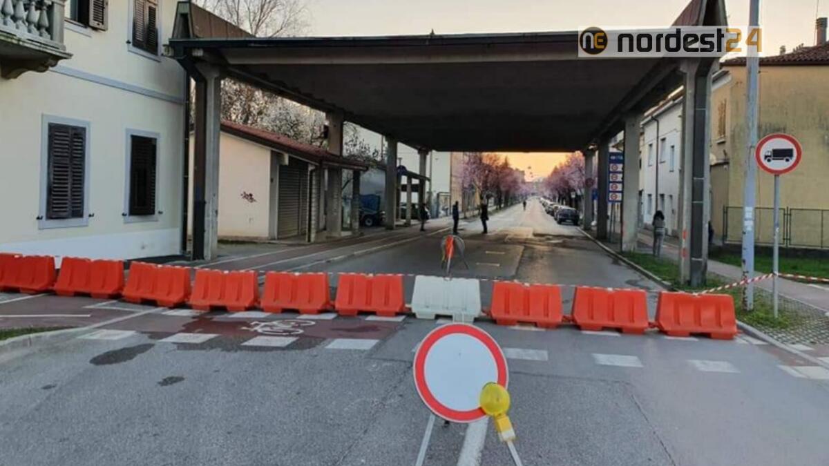 La Slovenia ha chiuso alle 17 i valichi di frontiera con Trieste - 