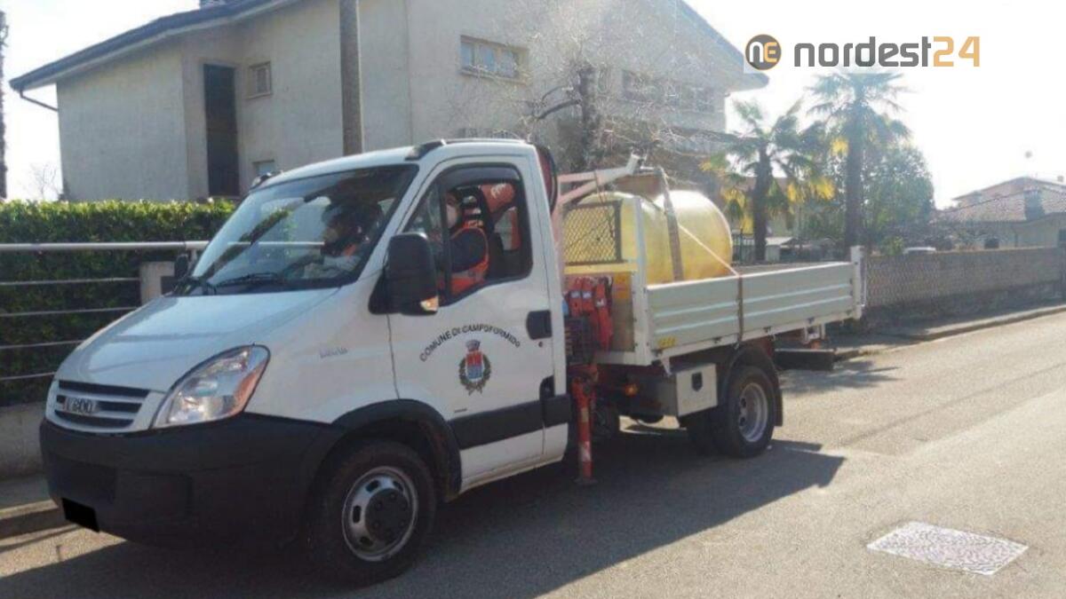 Campoformido. In corso la sanificazione di strade, marciapiedi e luoghi pubblici - 