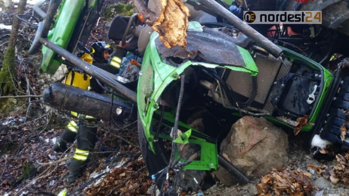 Erto (PN). Cede il terreno: precipita con il trattore nel dirupo per 30 metri - 