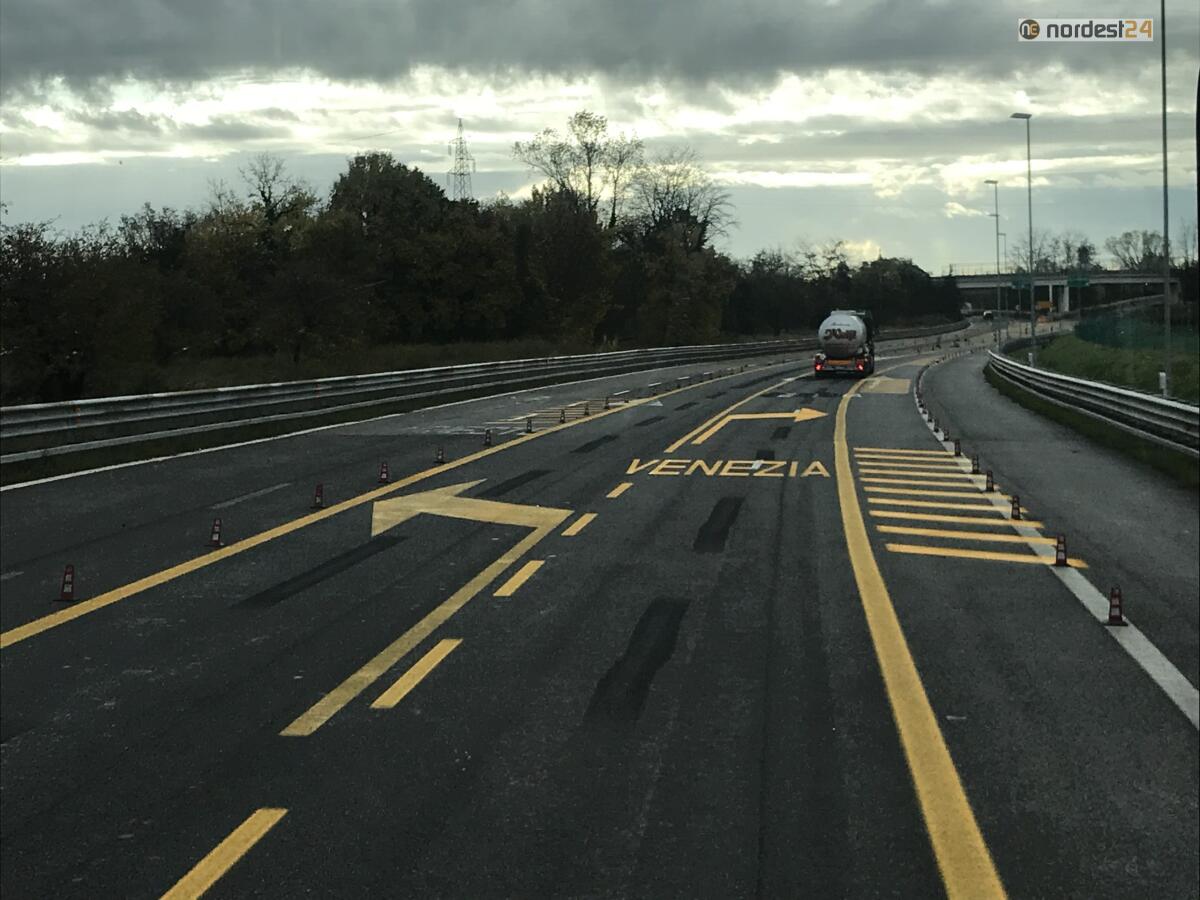 Autostrada, traffico in fortissimo calo: i mezzi leggeri sono stati 80 mila - 
