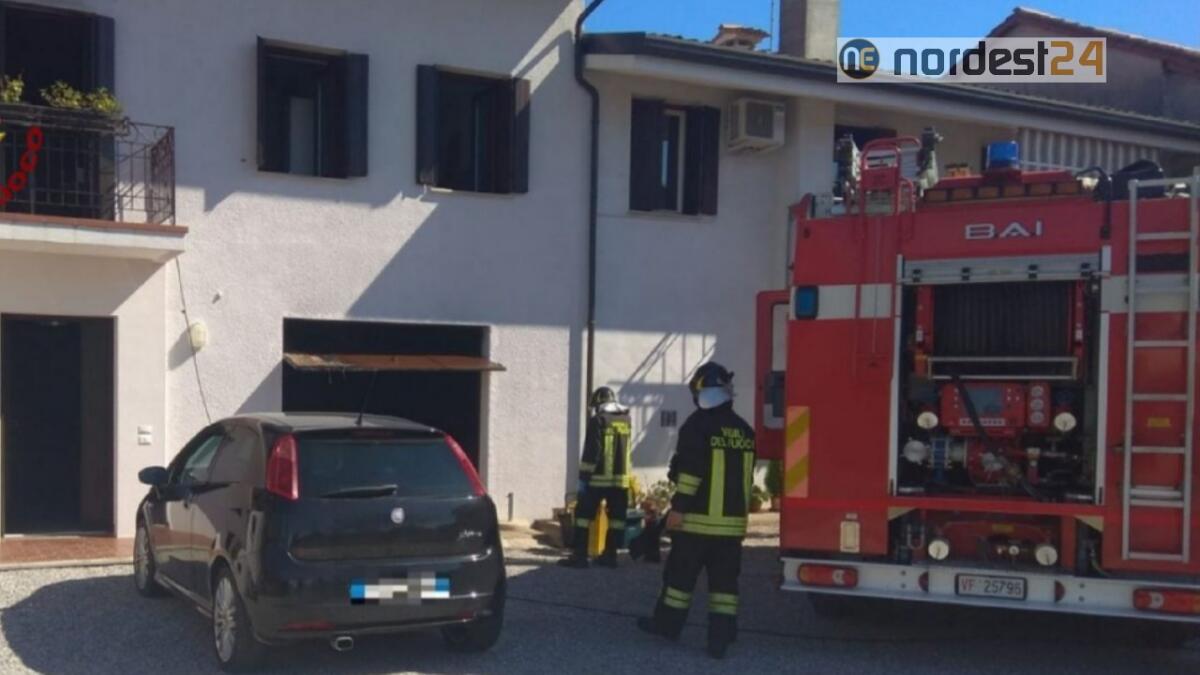 Incendio a Campagna di Maniago (PN): un intossicato, danni ingenti - 