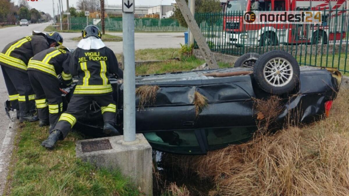 Incidente lungo la Sp17 tra Sacile e Vigonovo: un ferito - 