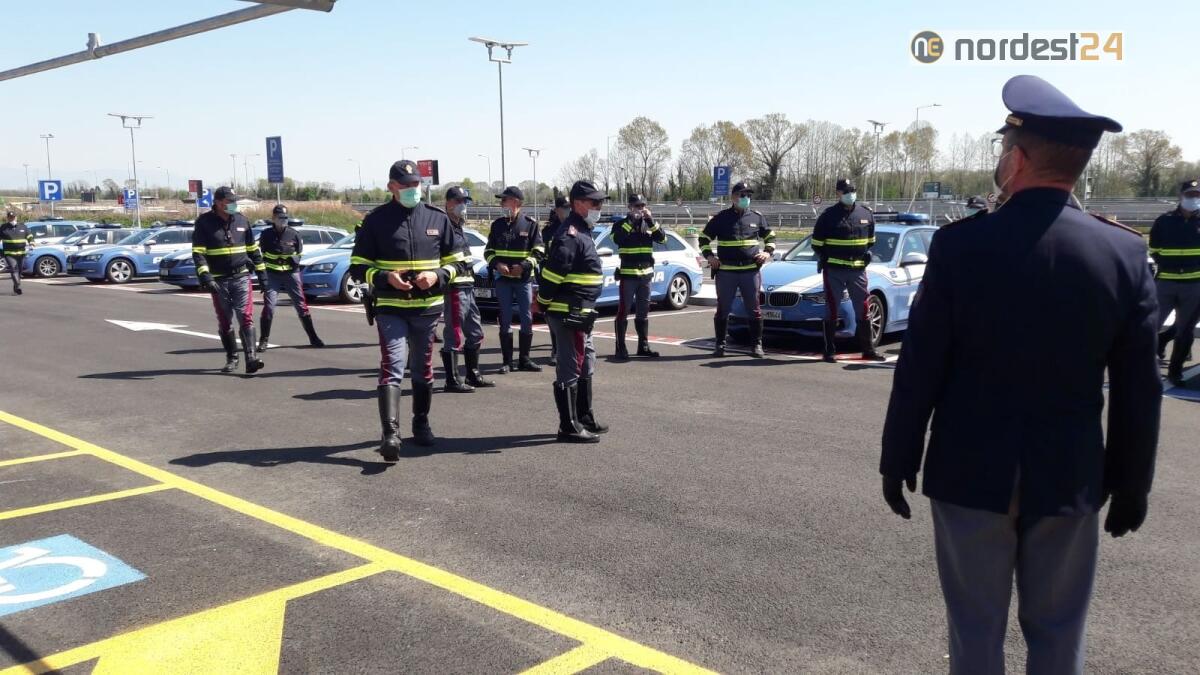 A4 chiusa per controlli: blocco della Polizia nell'Area di Servizio Gonars Sud - 