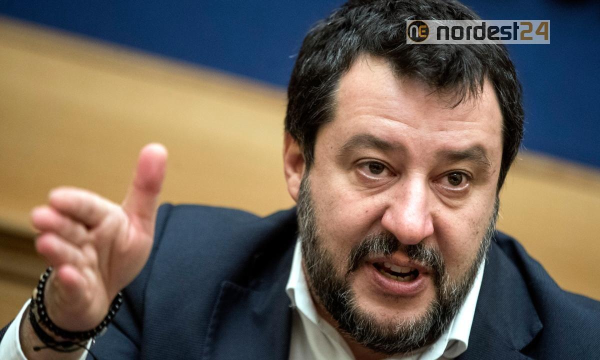 Salvini: "Bene Fontana su librerie, prima la salute" - 