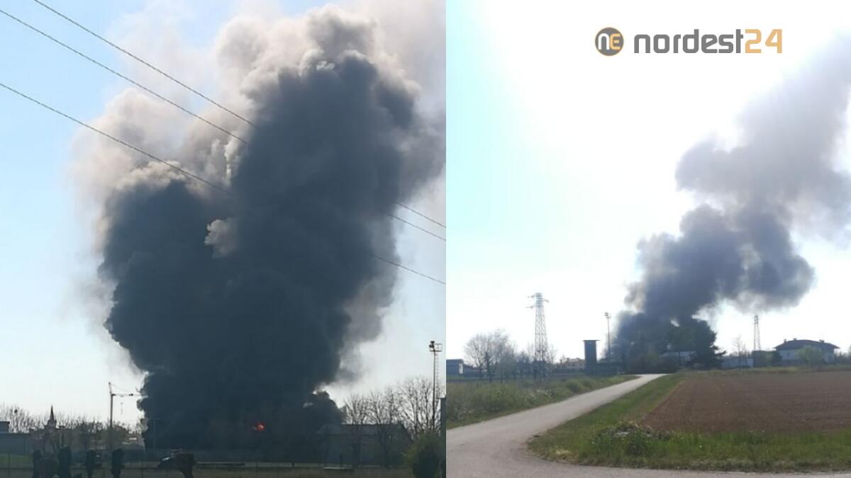 Violento incendio distrugge deposito di mezzi a Fauglis di Gonars: danni ingenti - 