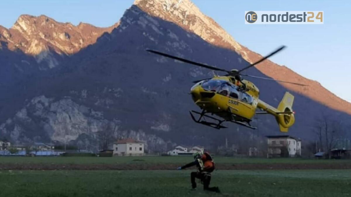 Escursionista bloccato a 1700 metri: recuperato col verricello - 