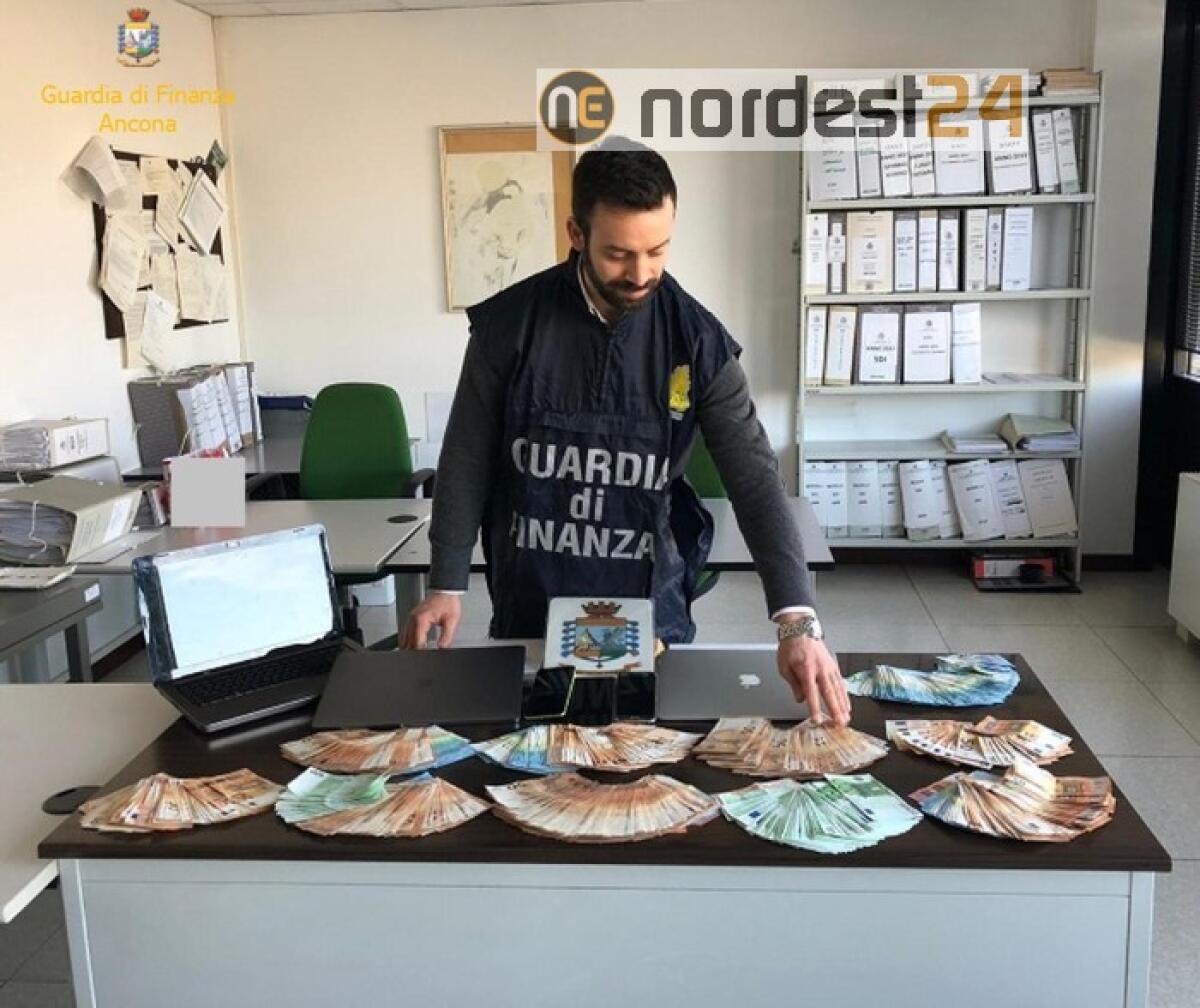 Caporalato subappalti, 19 denunce Gdf - 