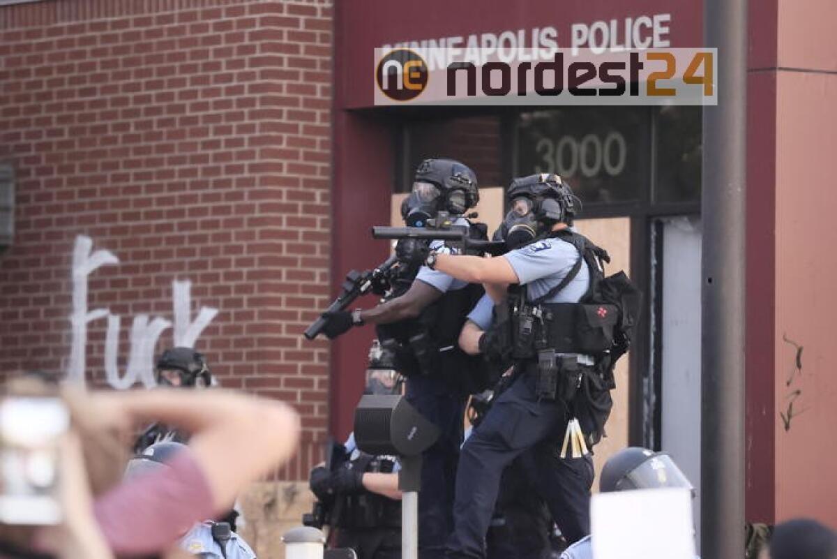 Seconda serata di proteste a Minneapolis - 