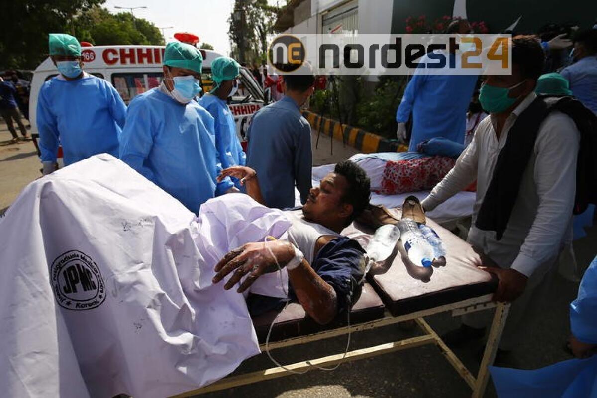 Pakistan: aereo, almeno 3 sopravvissuti - 