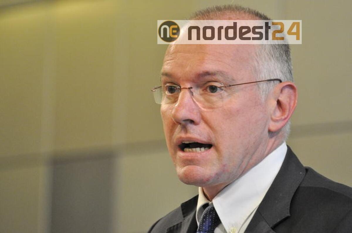 Presidente Vda,legalità è rispetto norme - 