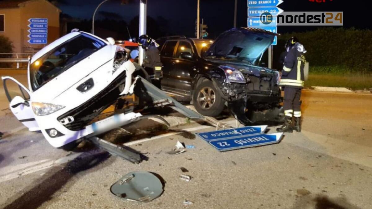 Incidente a Trebaseleghe: scontro tra 2 auto, un ferito - 