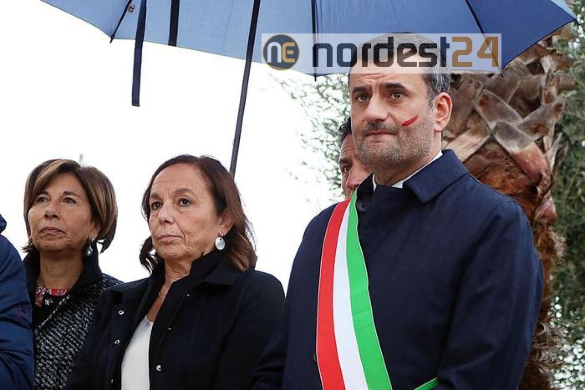 Decaro: sindaci soli, dateci soluzioni - 