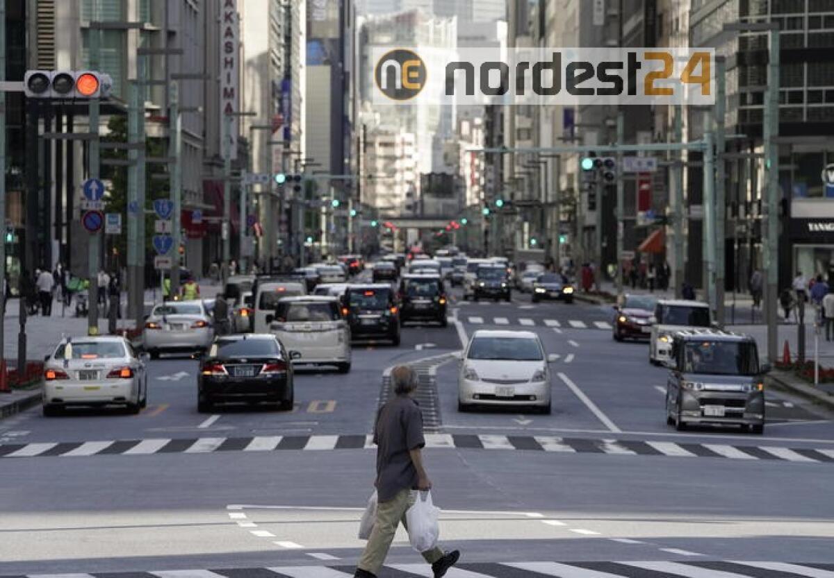 Borsa: Tokyo, apertura in ribasso - 