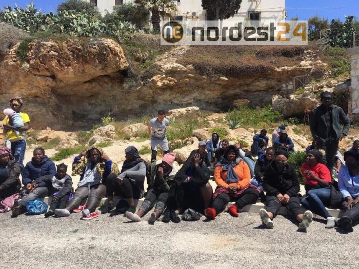 Migranti: 400 sbarcano nell'Agrigentino - 