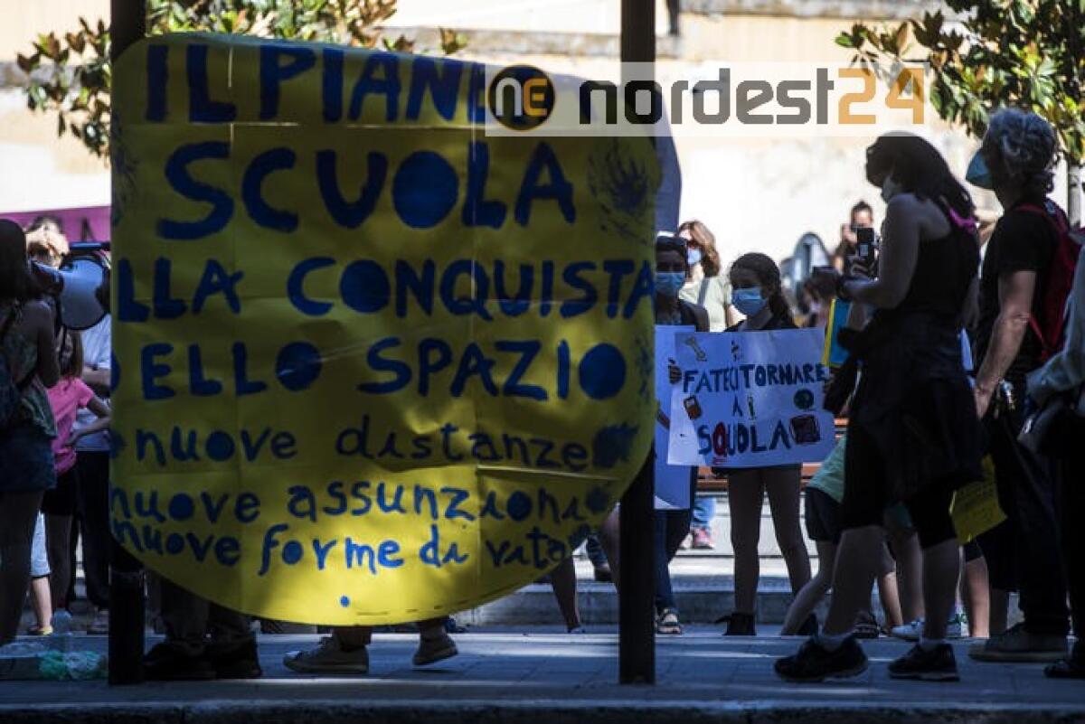 Scuola: intesa su concorso precari - 