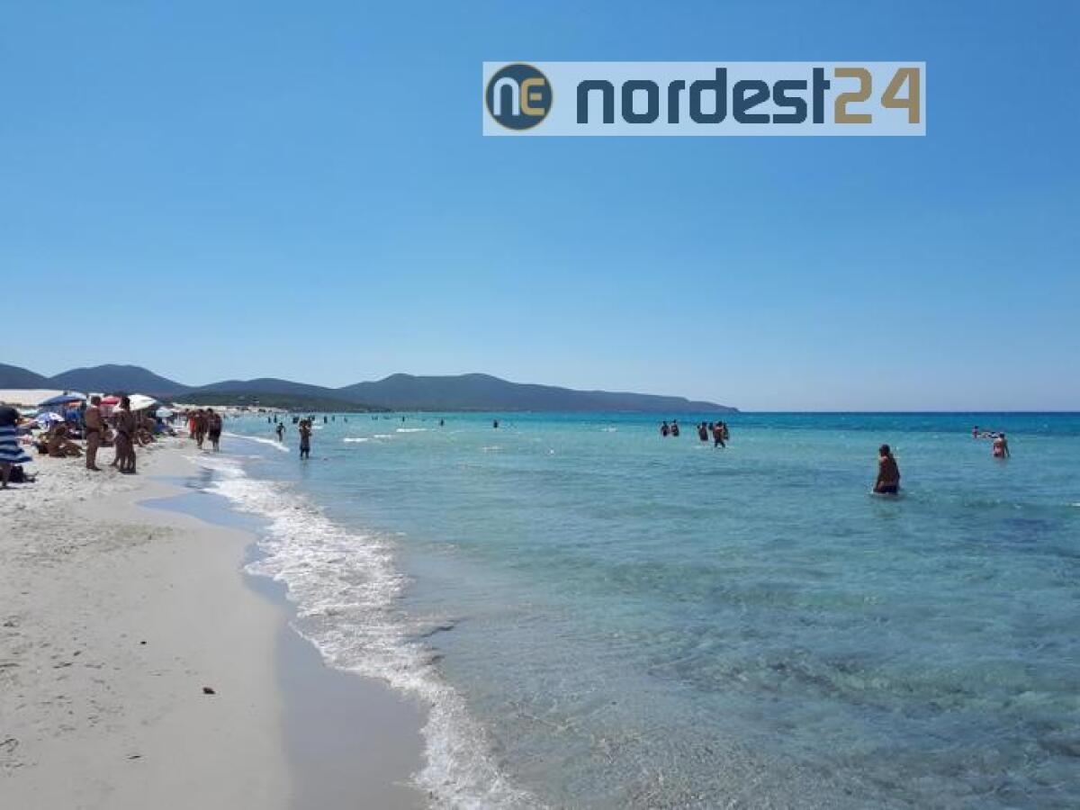 Spiagge aperte in Sardegna da oggi - 
