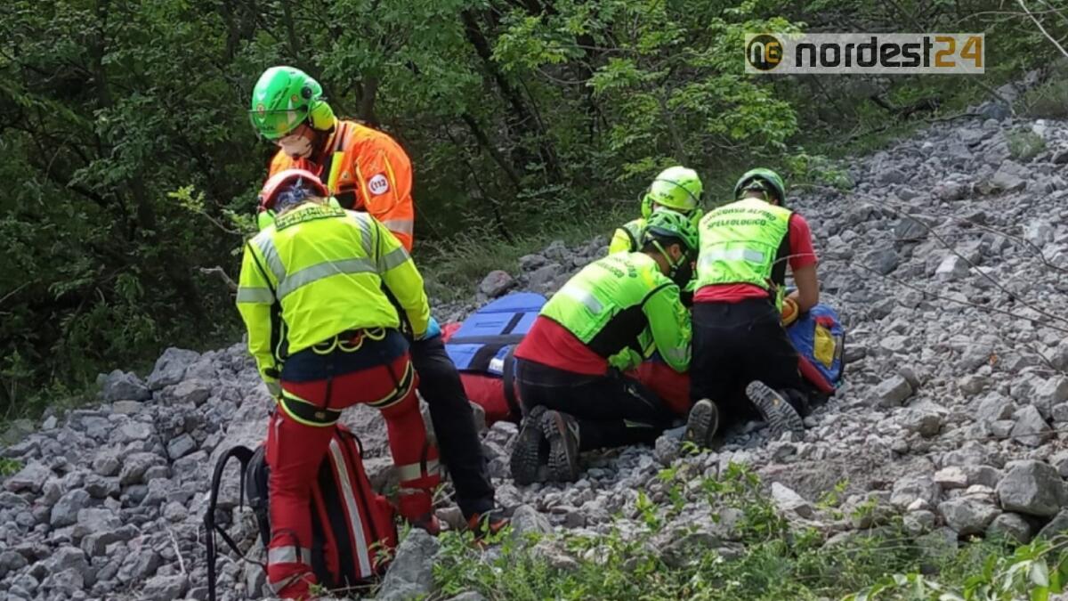 Forgaria. Cade lungo il sentiero sopra Cornino: soccorsa una 72enne - 