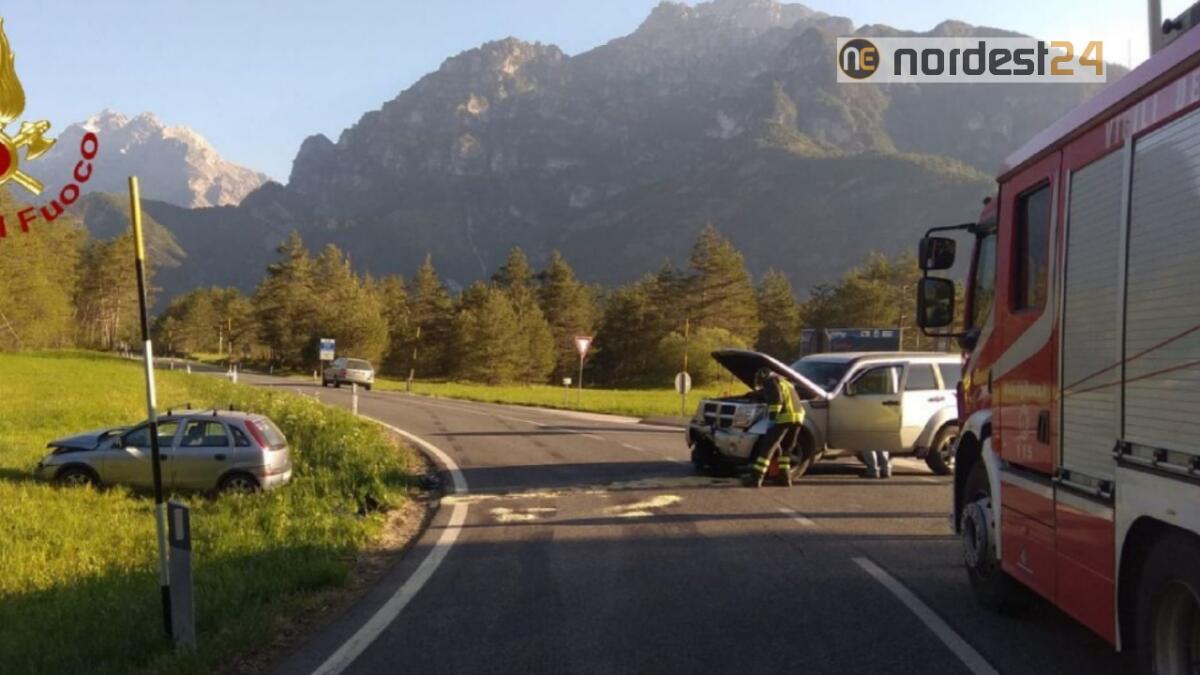 Incidente stradale a Claut: scontro tra due auto, un ferito - 