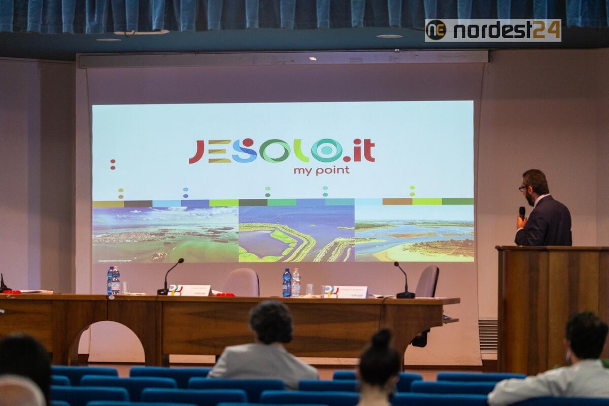Jesolo, nuova immagine per ripartire: brand identity, sito jesolo.it e video clip - 