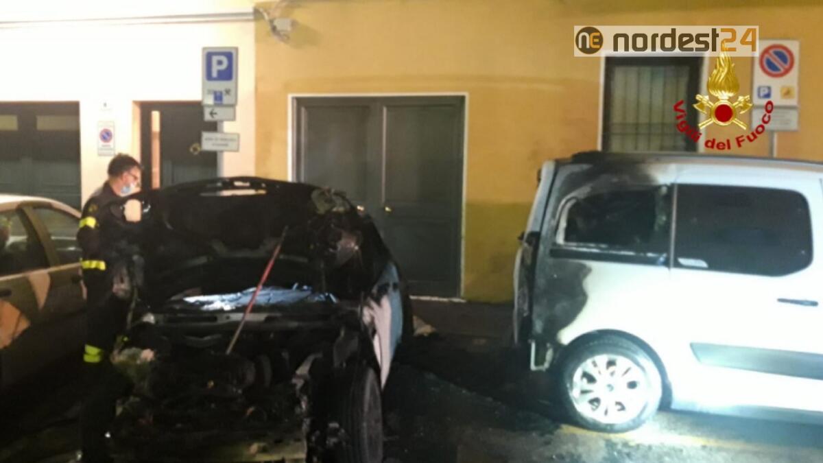 Concordia Sagittaria. Incendio di un'auto: 3 i veicoli coinvolti - 