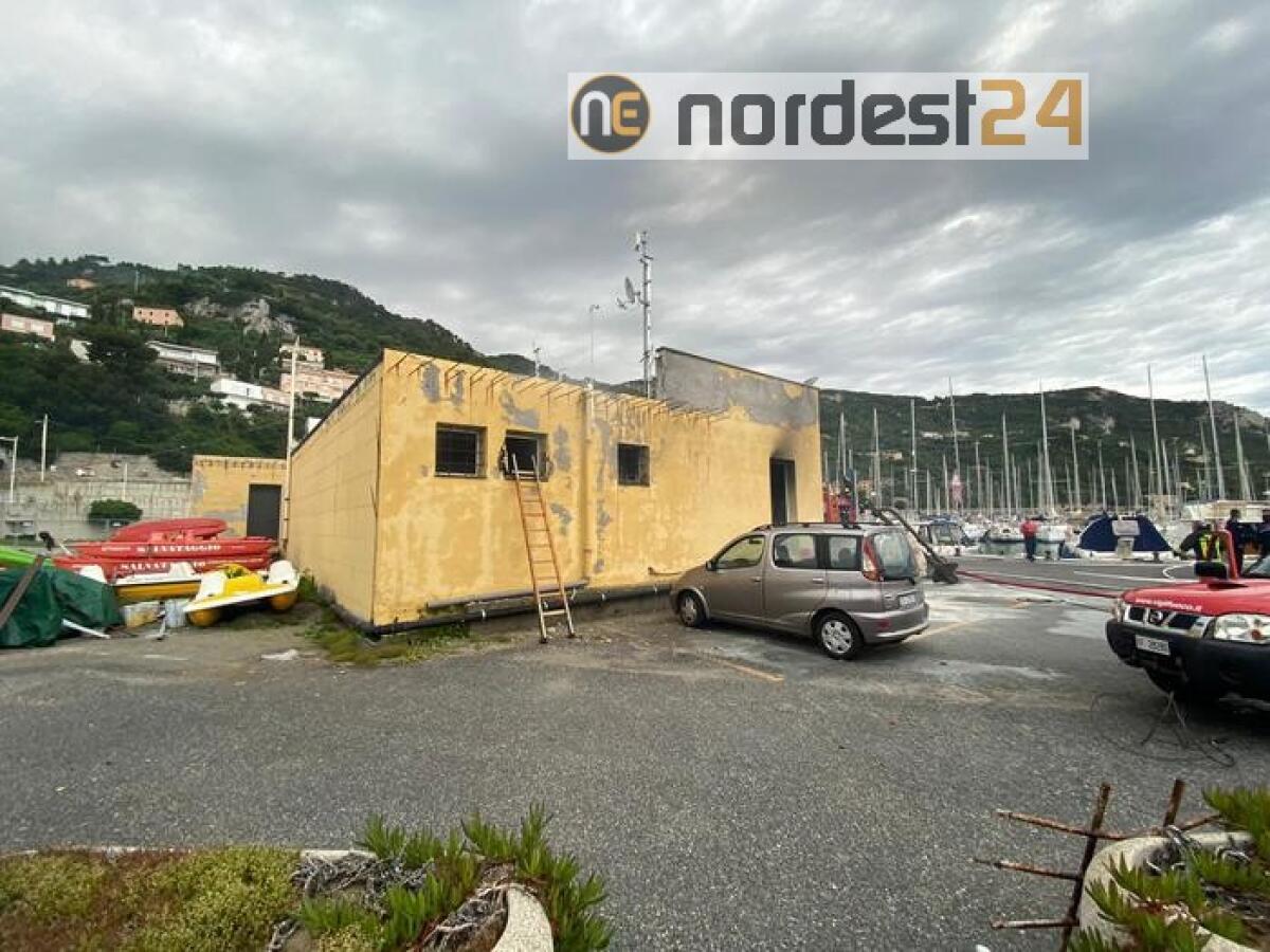 Marinaio accoltella due colleghi - 