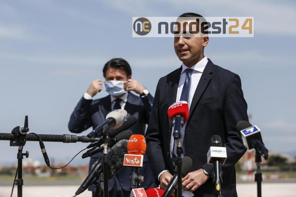 Di Maio, lavoriamo per altri rapiti - 