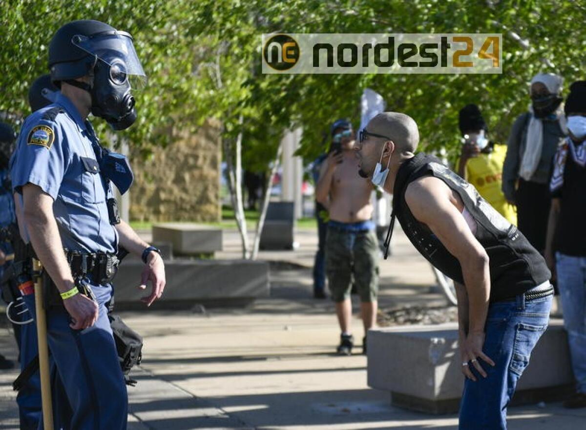 Minneapolis, terza serata di proteste - 