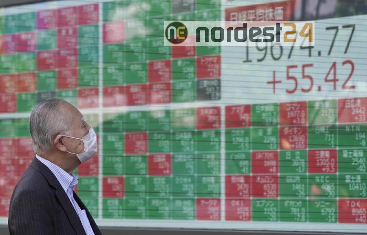 Borsa: Tokyo, apertura poco variata - 