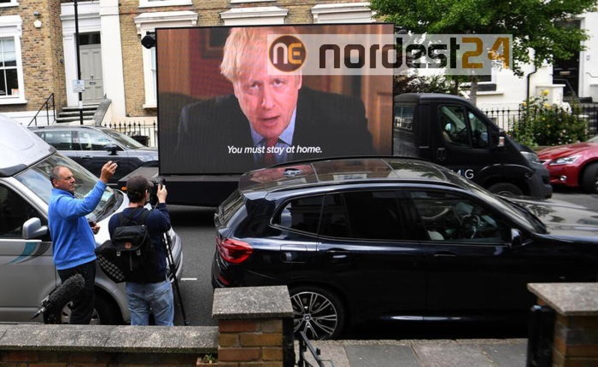 Johnson difende Cummings dagli attacchi - 