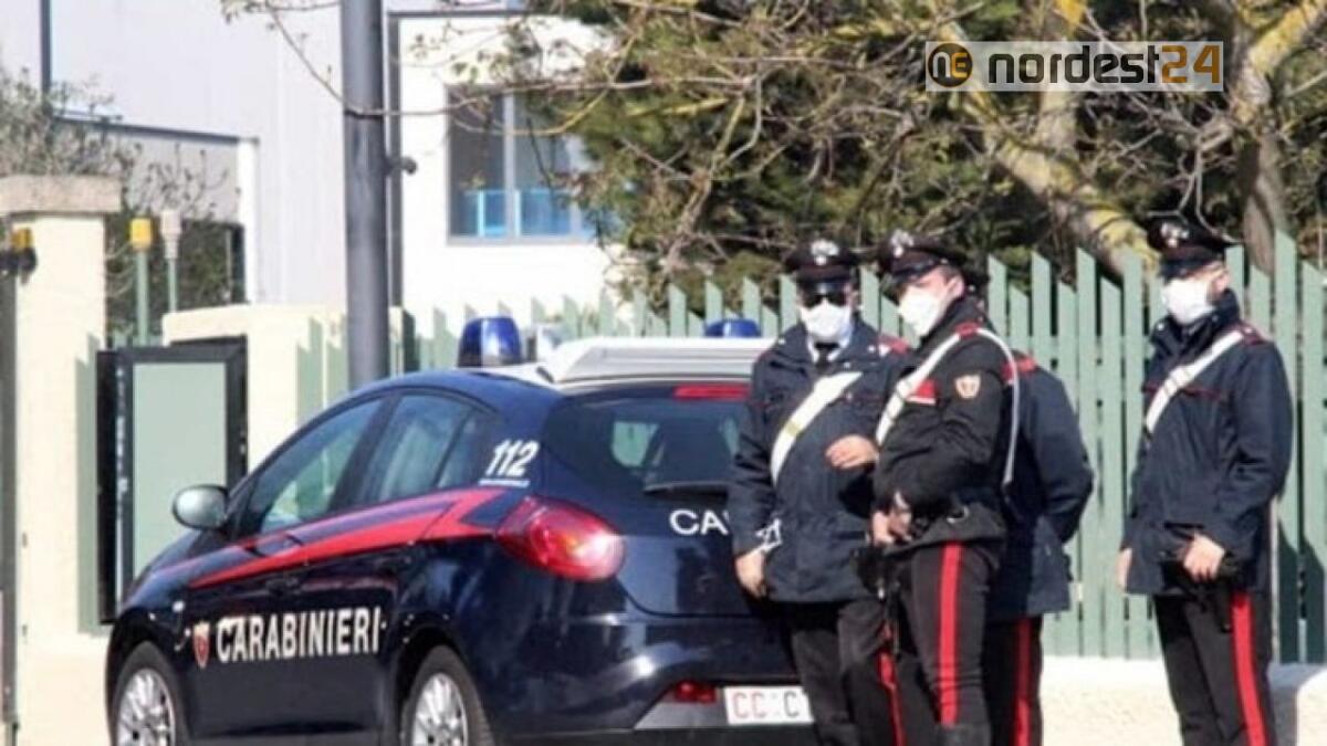 Roveredo in Piano. Getta commilitone dalla finestra: arrestato 24enne - 