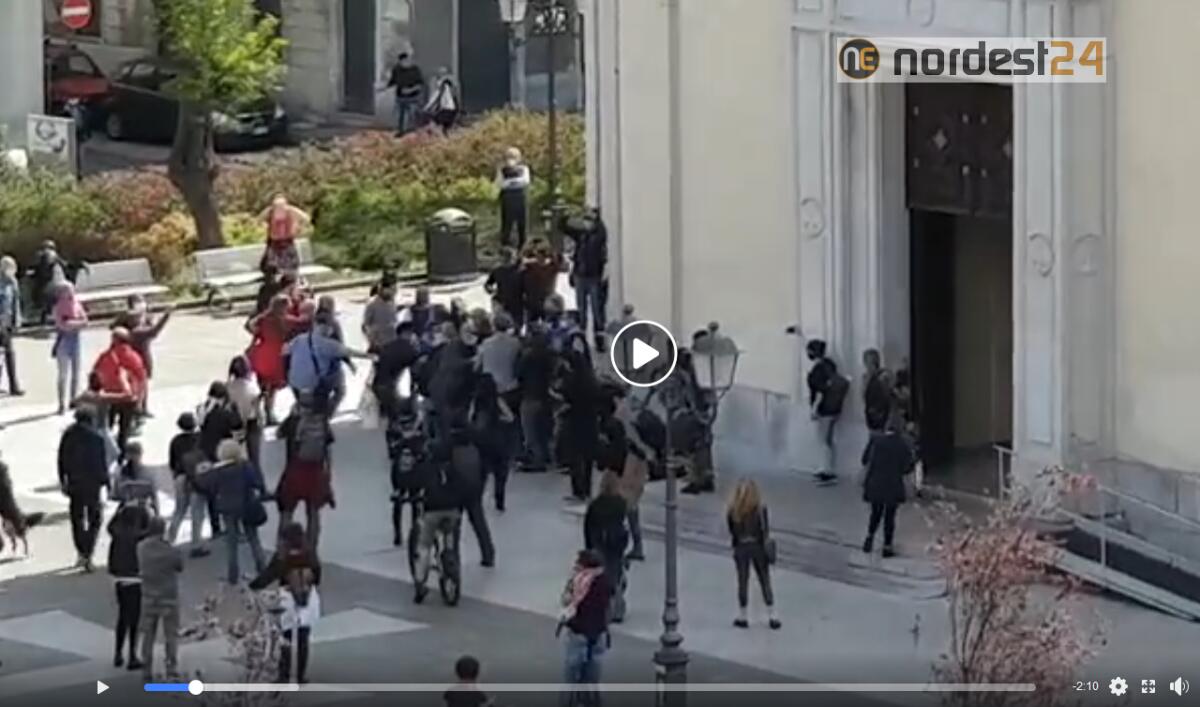 "Trieste antifascista e antirazzista" in piazza, scontri con la Polizia: sanzionati - 