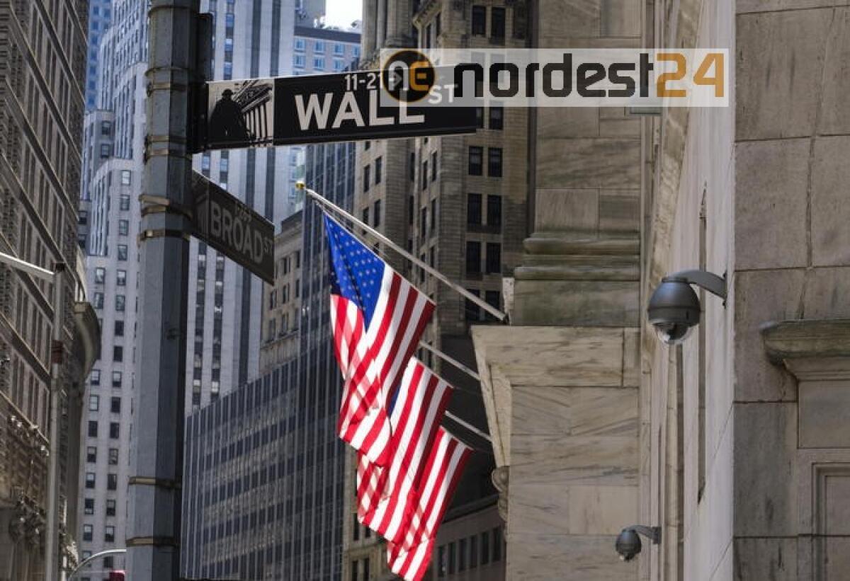 Trump, Wall Street vola, Usa riaprano - 