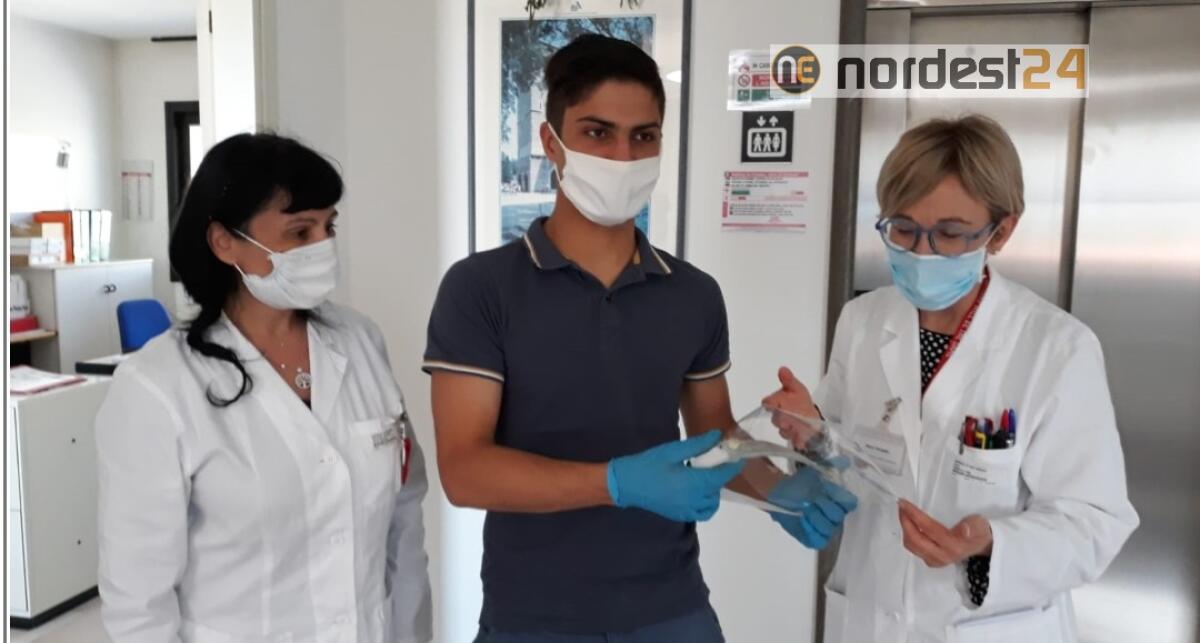 A 17 anni realizza 15 visiere e le dona all'ospedale di San Daniele - 