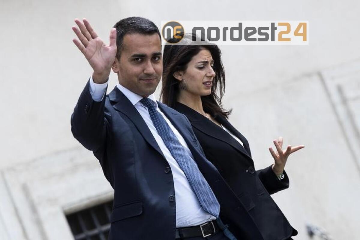 Roma: in corso incontro Raggi-Di Maio - 