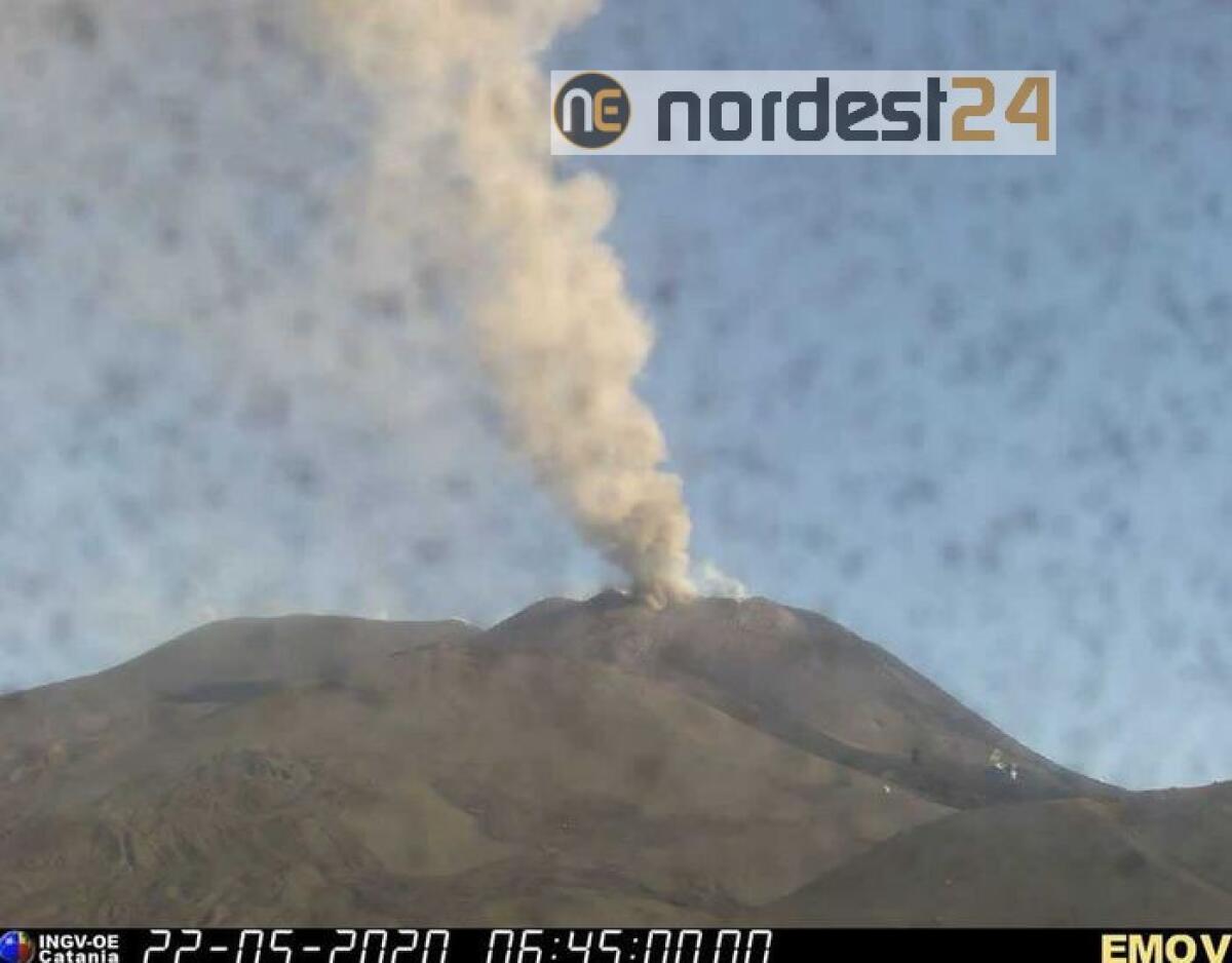 Etna: nube di cenere alta 4.500 metri - 