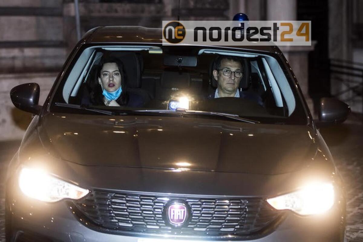 Minacce e insulti, scorta ad Azzolina - 