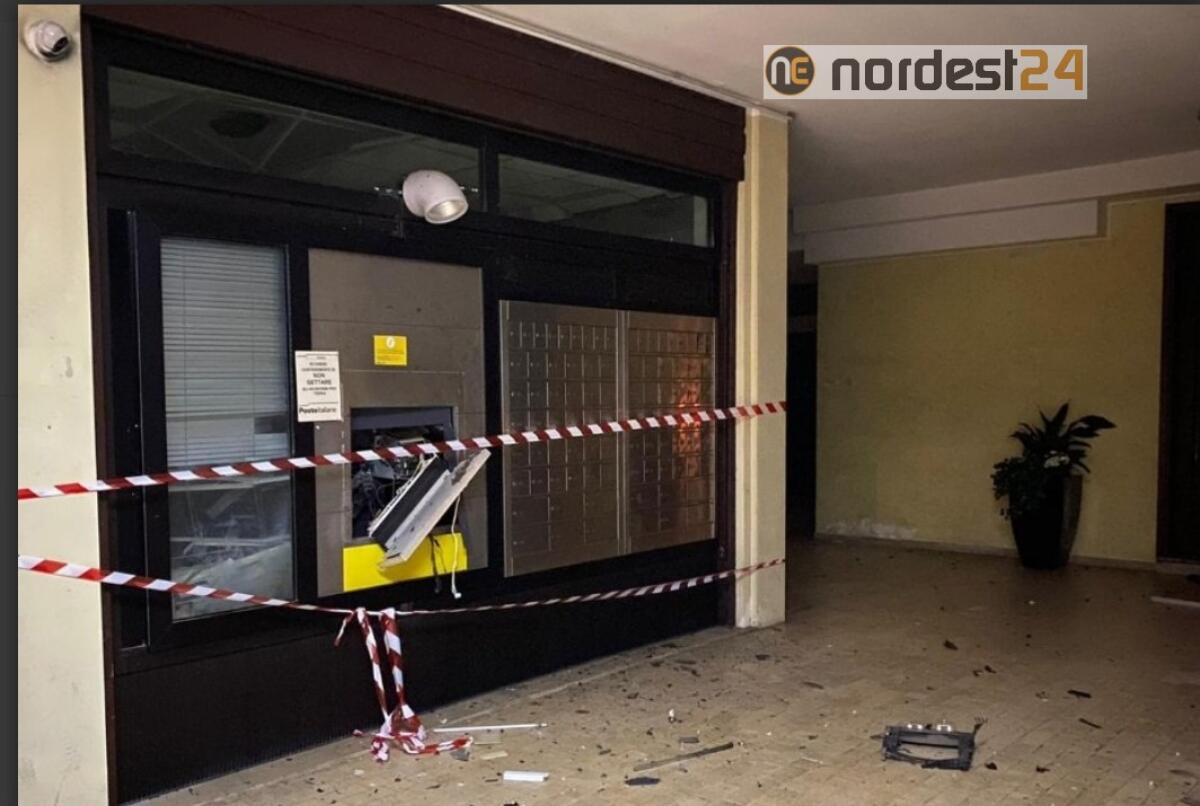 Brugnera. Boato nella notte: esplode il bancomat, sottratti 20mila euro - 