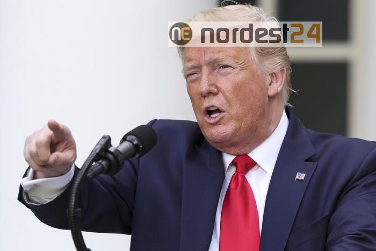 Twitter per prima volta smentisce Trump - 