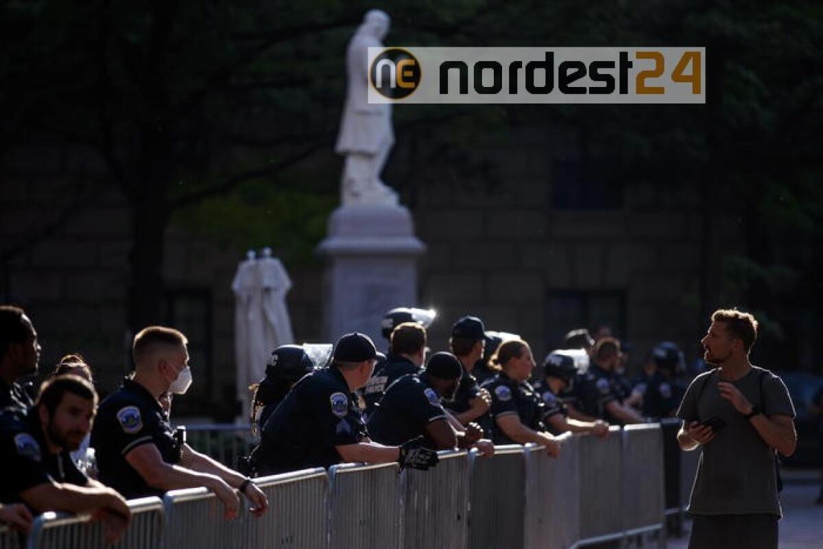 Muro di Trump intorno alla Casa Bianca - 