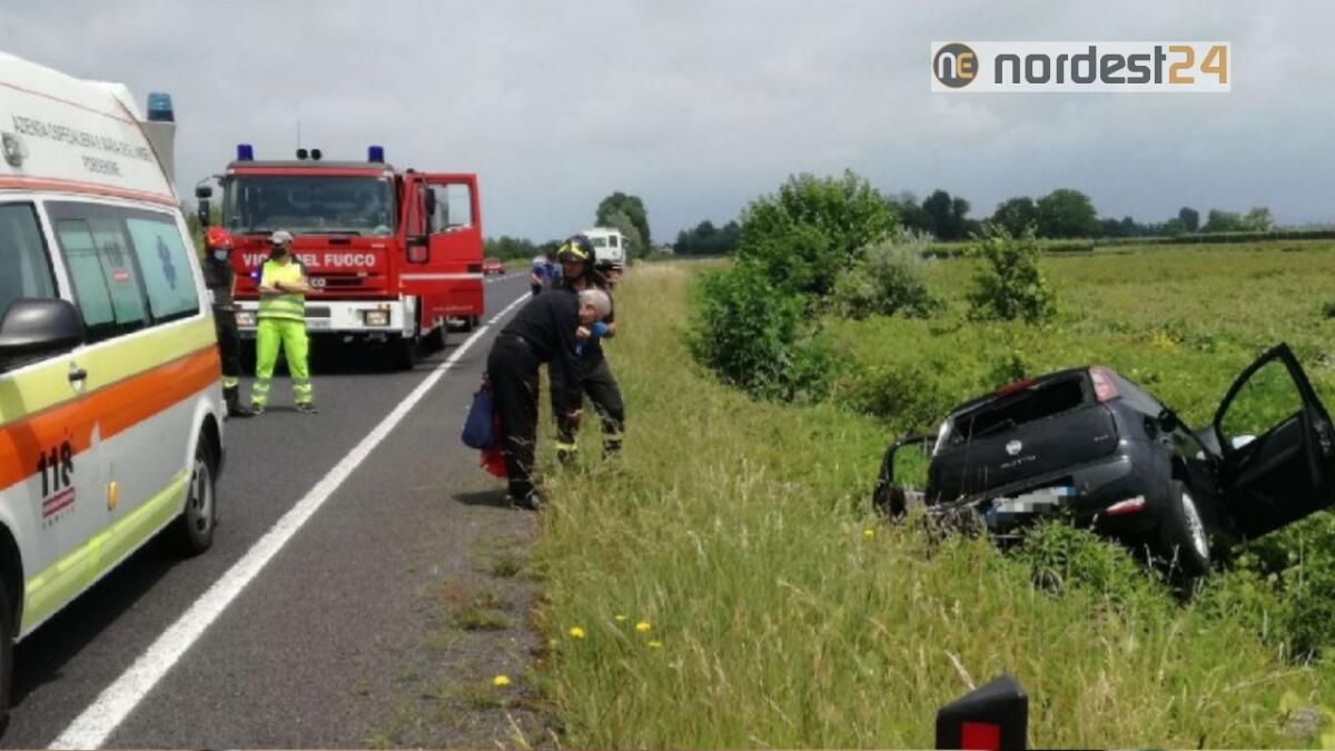 Incidente lungo la Cimpello Sequals: finisce nel fossato e si ferisce - 