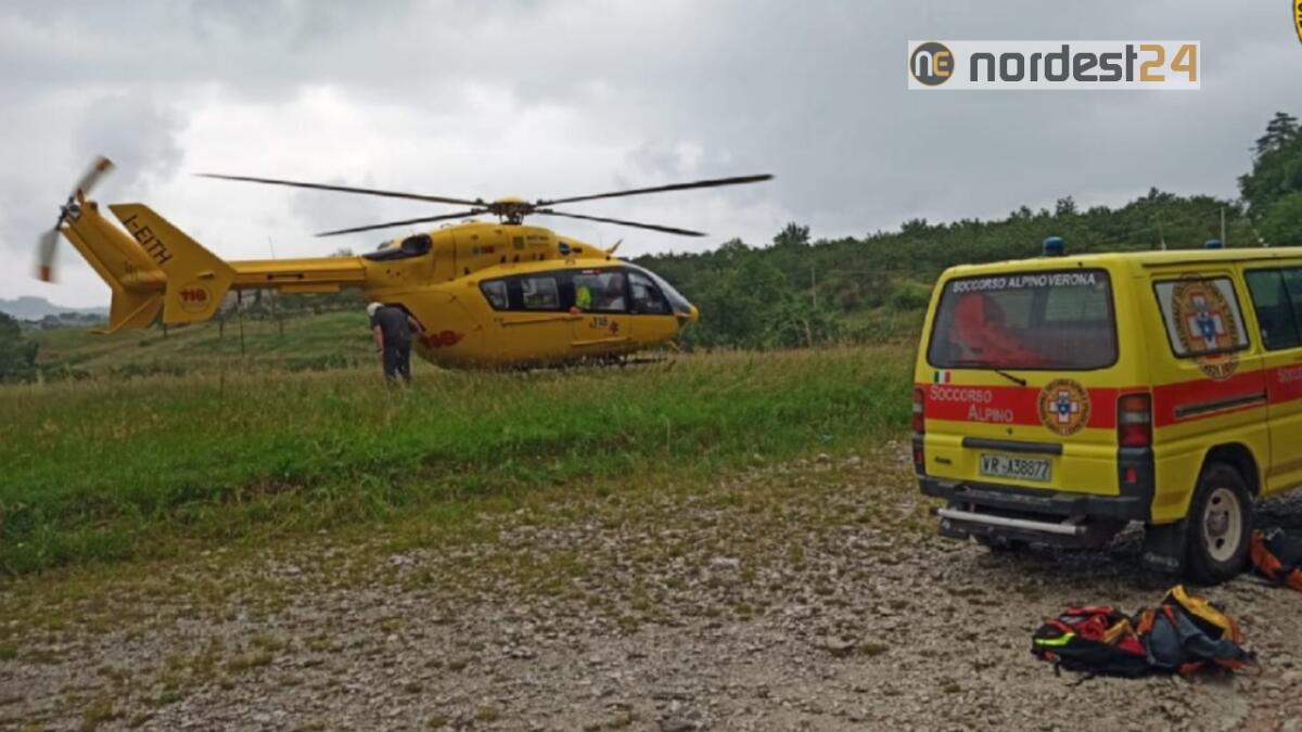 Calzature inadatte, scivola sul sentiero e sbatte la testa: soccorsa 51enne - 