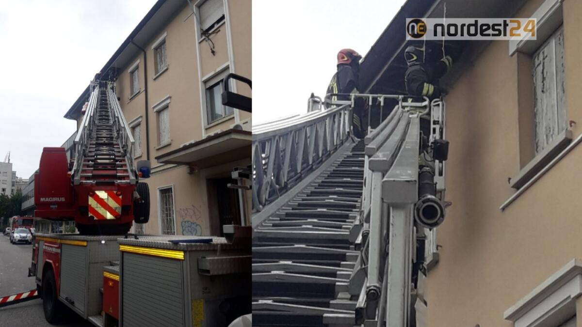 Cede parte dell'intonaco da un immobile: intervento dei pompieri - 